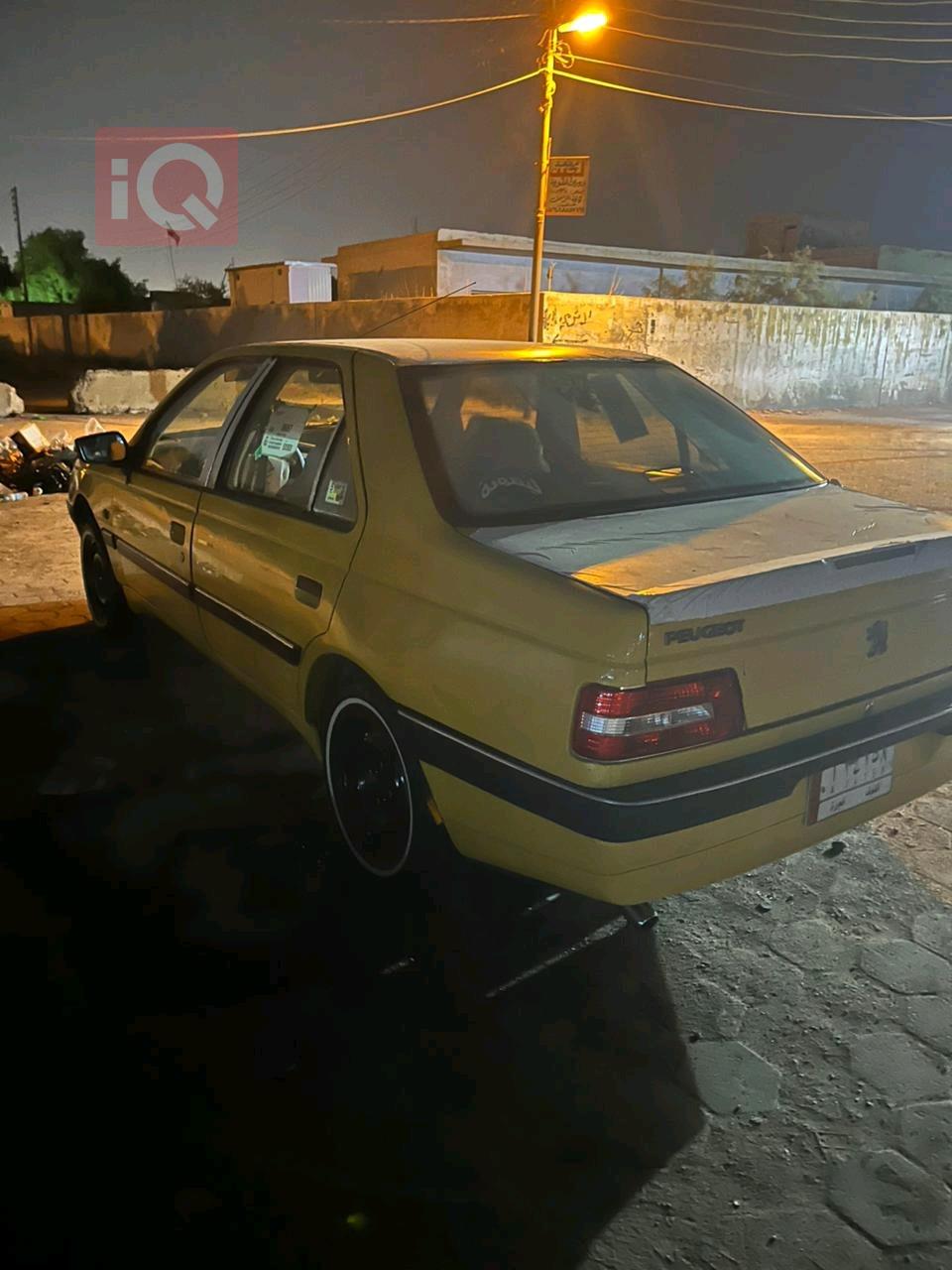 Peugeot 405